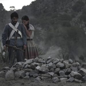 Still of Liz Gallardo and Christian Vazquez in Cinco de Mayo: La batalla (2013)