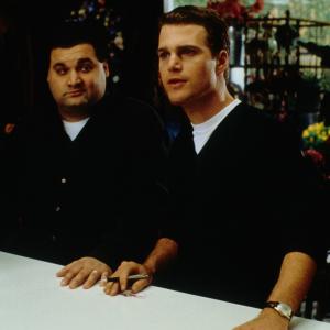 Still of Chris O'Donnell and Artie Lange in The Bachelor (1999)