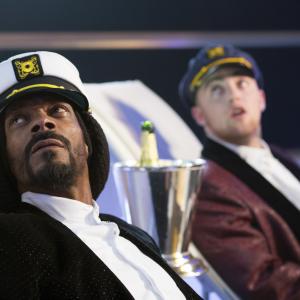 Still of Snoop Dogg and Mac Miller in Pats baisiausias filmas 5 (2013)