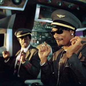 Still of Snoop Dogg and Godfrey in Soul Plane 2004