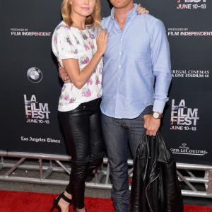 Ethan Embry and Sunny Mabrey at event of Grandma 2015