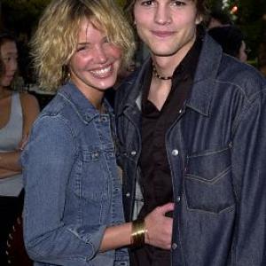 Ashton Kutcher and Ashley Scott at event of The Score (2005)