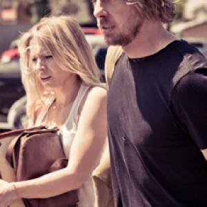 Still of Kristen Bell and Dax Shepard in Hit and Run 2012