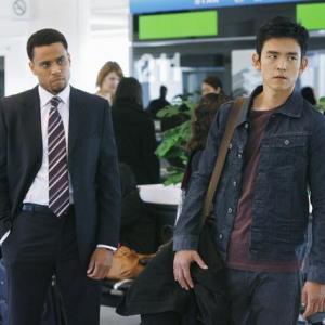 Still of John Cho and Michael Ealy in Zvilgsnis i ateiti (2009)