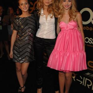 Blake Lively, Taylor Momsen and Leighton Meester at event of Liezuvautoja (2007)
