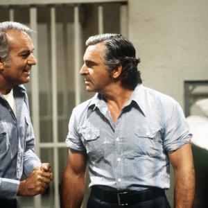 Still of Robert Mandan and Donnelly Rhodes in Soap (1977)