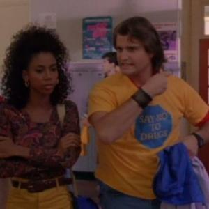 Still of Holly Robinson Peete and Peter DeLuise in 21 Jump Street 1987