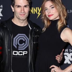 Sam Witwer and Chloe Dykstra at event of Man Seeking Woman 2015