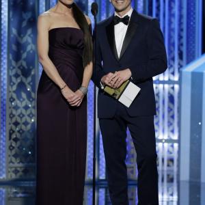 Katie Holmes and Seth Meyers at event of The 72nd Annual Golden Globe Awards 2015