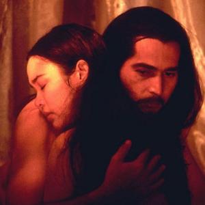 Still of Mai Charoenpura and Johnny Anfone in Suriyothai 2001