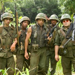 Still of Robert Downey Jr., Ben Stiller, Jay Baruchel, Jack Black and Brandon T. Jackson in Griaustinis tropikuose (2008)