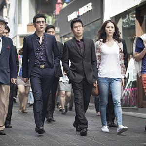 Still of Jung-ah Yum, Hae-jin Yoo, Myung-min Kim, Hie-bong Byeon and Gyu-Woon Jung in Spy (2012)