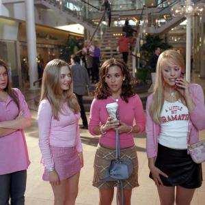 Still of Lacey Chabert, Lindsay Lohan, Rachel McAdams and Amanda Seyfried in Naujoke (2004)