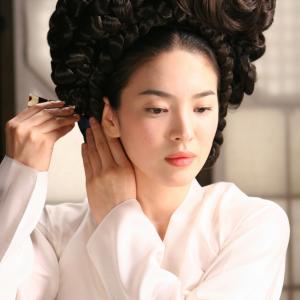 Still of Hyekyo Song in Hwang Jinyi 2007