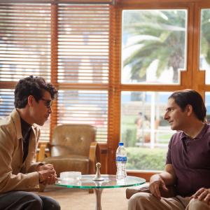 Still of Michael Imperioli and Óscar Jaenada in Cantinflas (2014)