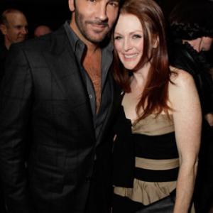 Julianne Moore and Tom Ford at event of A Single Man 2009