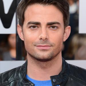 Jonathan Bennett arrives at the MTV Movie Awards on Sunday, April 13, 2014, at Nokia Theatre in Los Angeles. (Photo by Jordan Strauss/Invision/AP)