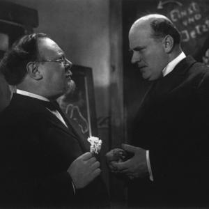 Still of Emil Jannings and Eduard von Winterstein in Der blaue Engel 1930