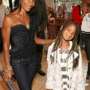 Jada Pinkett Smith and Willow Smith at event of Kit Kittredge An American Girl 2008