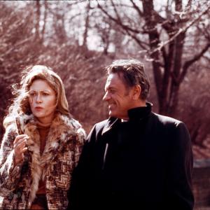 Still of William Holden and Faye Dunaway in Tinklas (1976)