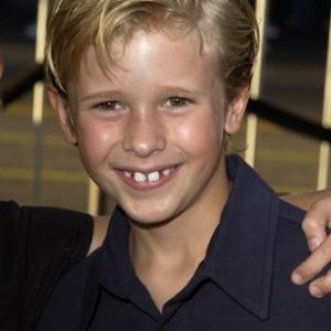 Cayden Boyd at event of Smokingas 2002