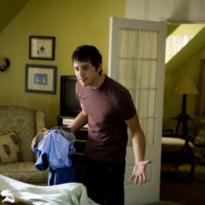 Still of Johnny Pacar in Love Hurts (2009)