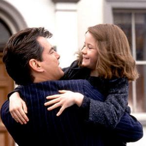 Still of Pierce Brosnan and Sophie Vavasseur in Evelyn (2002)