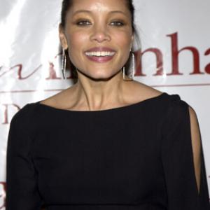Michael Michele at event of Maid in Manhattan (2002)