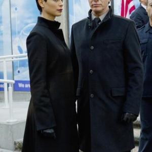 Still of Christopher Shyer and Morena Baccarin in V 2009