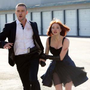 Still of Justin Timberlake and Amanda Seyfried in Ikalinti laike (2011)