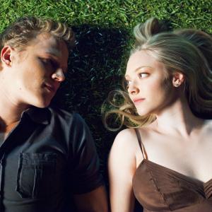 Still of Christopher Egan and Amanda Seyfried in Letters to Juliet (2010)