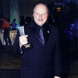 After recalling how he fell to his knees and kissed US soil upon returning from Vietnam Dennis Franz proudly hoists his Ava Award