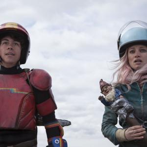 Still of Laurence Leboeuf and Munro Chambers in Turbo Kid 2015