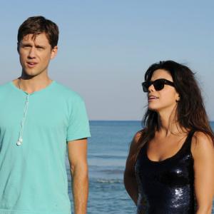 Still of Vanessa Ferlito and Aaron Tveit in Graceland (2013)