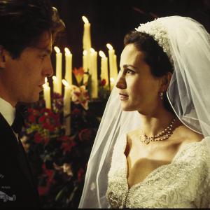 Still of Hugh Grant and Andie MacDowell in Ketverios vestuves ir vienerios laidotuves (1994)
