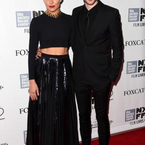 Tom Sturridge and Sienna Miller at event of Foxcatcher (2014)
