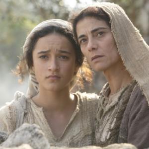Still of Hiam Abbass and Keisha CastleHughes in The Nativity Story 2006