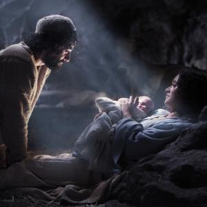 Keisha Castle-Hughes and Oscar Isaac in The Nativity Story (2006)