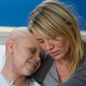 Still of Cameron Diaz and Sofia Vassilieva in My Sisters Keeper 2009