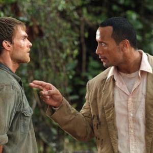 Still of Seann William Scott and Dwayne Johnson in The Rundown 2003