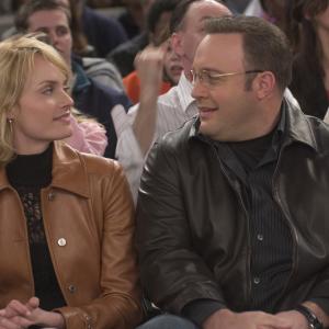 Still of Amber Valletta and Kevin James in Hitch 2005