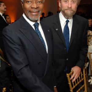 Michael Douglas, Kofi Annan