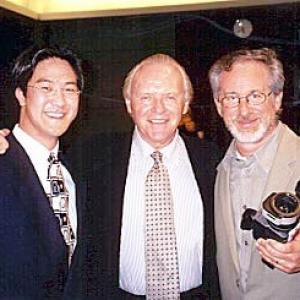 Ian Shen, Anthony Hopkins, and Steven Spielberg (Copyright 2b3 Productions)