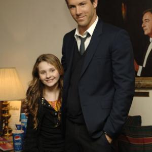 Ryan Reynolds and Abigail Breslin at event of Definitely Maybe 2008