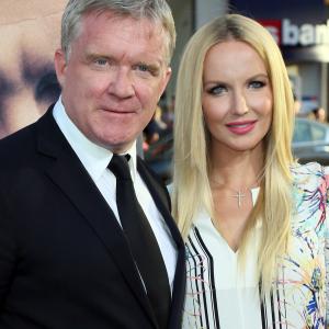 Anthony Michael Hall and Lucia Oskerova at event of Vandens ieskotojas 2014