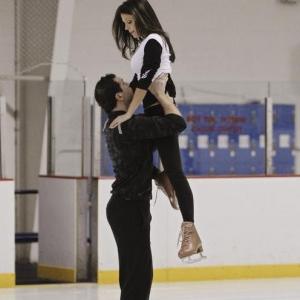 Still of Bethenny Frankel and Ethan Burgess in Skating with the Stars (2010)