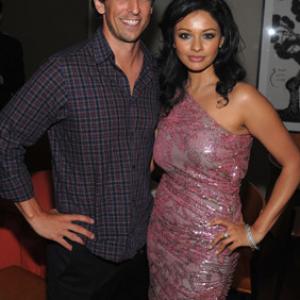 Seth Meyers and Pooja Kumar at event of Bollywood Hero 2009
