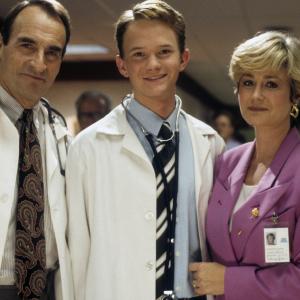 Still of Neil Patrick Harris, Belinda Montgomery and James Sikking in Doogie Howser, M.D. (1989)