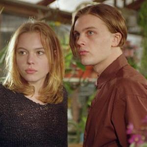 Still of Agnes Bruckner and Michael Pitt in Murder by Numbers 2002