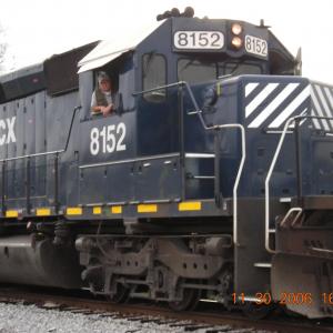 Meridian  Bigbee trains were often handled by leased SD402s Engineer Art Miller waits for an approach signal at the old GMO junction near Montgomery Alabama 1012006